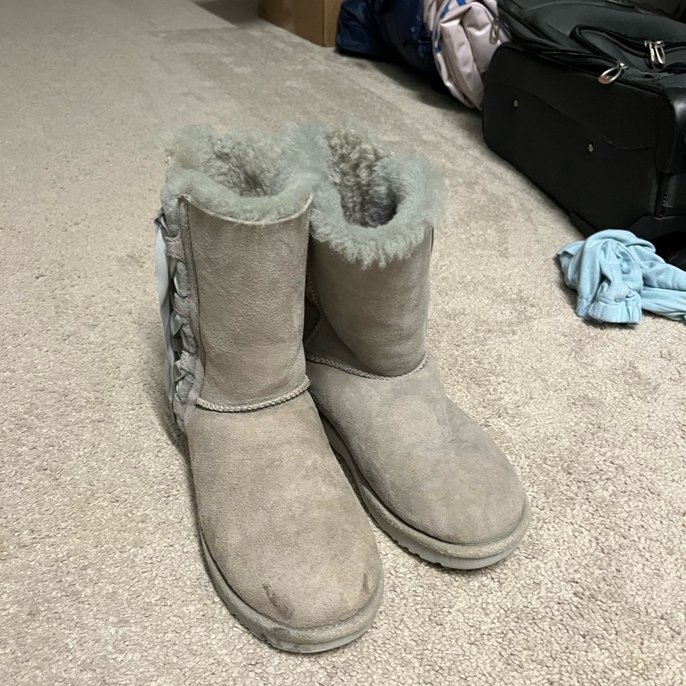 UGG Women's Light Gray Winter Boots